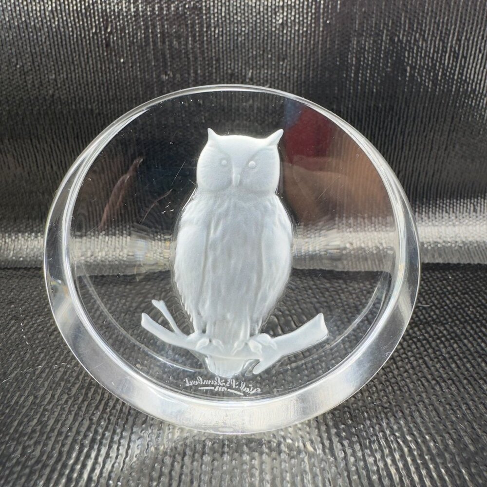 Val Saint Lambert Intaglio Perched Owl Glass Paperweight Signed Clear Crystal